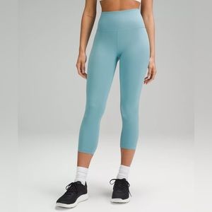 Lululemon Wunder Train High-Rise Crop 23" size 4 Blue